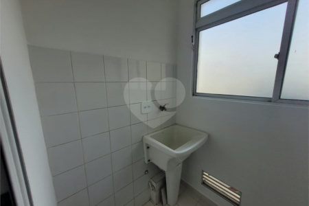 Apartamento à venda com 2 quartos em Vila Anastácio, São Paulo, SP