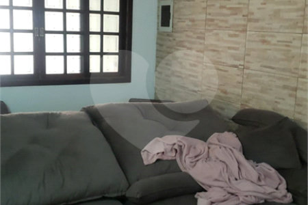 Casa à venda com 3 quartos, sendo 1 suíte, em Jardim dos Ipês, Suzano, SP