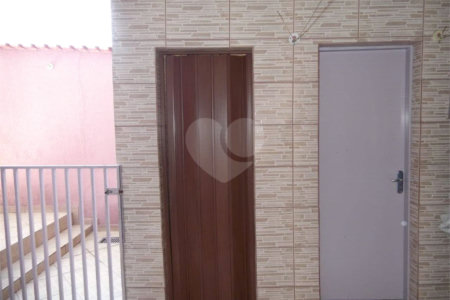 Sobrado à venda com 3 quartos, sendo 2 suítes, em Vila Júlia, Poá, SP