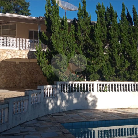 Casa à venda com 5 quartos, sendo 3 suítes,  no condomínio Estância Marambaia, Vinhedo - SP