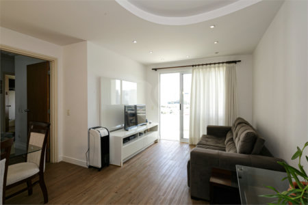 Apartamento à venda com 3 quartos, sendo 1 suíte, em Chácara Santo Antônio, São Paulo, SP