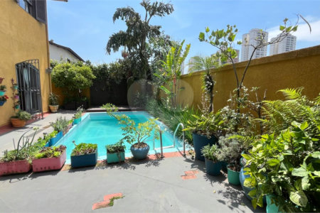 Casa à venda com 4 quartos, sendo 2 suítes, em Lar São Paulo, São Paulo, SP