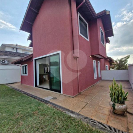 Casa à venda ou para alugar com 3 quartos, sendo 1 suíte, no condomínio Recanto dos Paturis, Vinhedo - SP