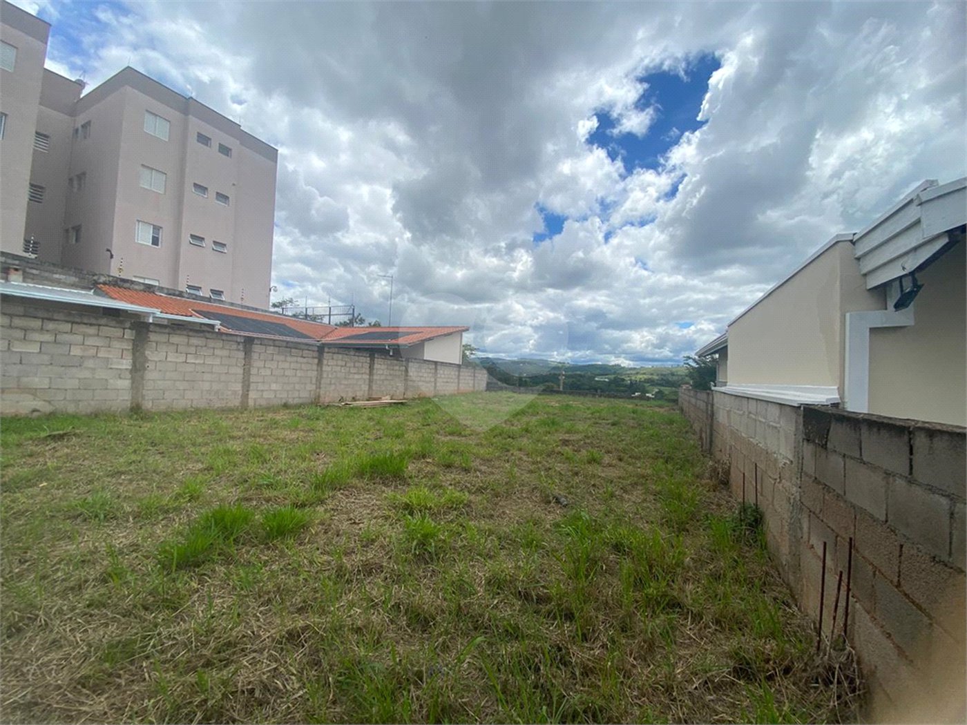 Terreno à venda em Pinheirinho, Vinhedo, SP