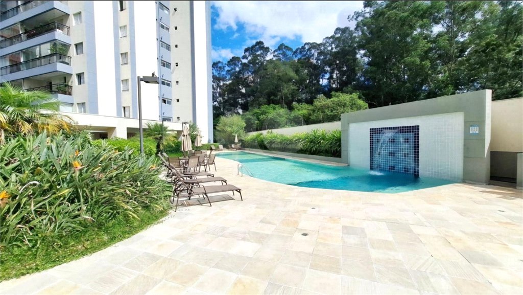 Apartamento à venda com 3 quartos, sendo 1 suíte, em Jardim Ester, São Paulo, SP