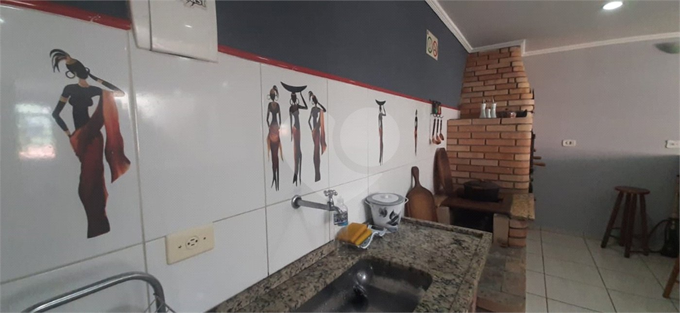 Casa à venda com 4 quartos, sendo 2 suítes, em Jardim Paraíso, São Paulo, SP