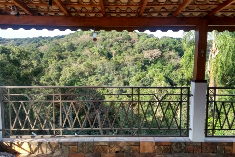 Casa à venda com 3 quartos, sendo 1 suíte, no condomínio Alpes de Mairiporã, Mairiporã - SP