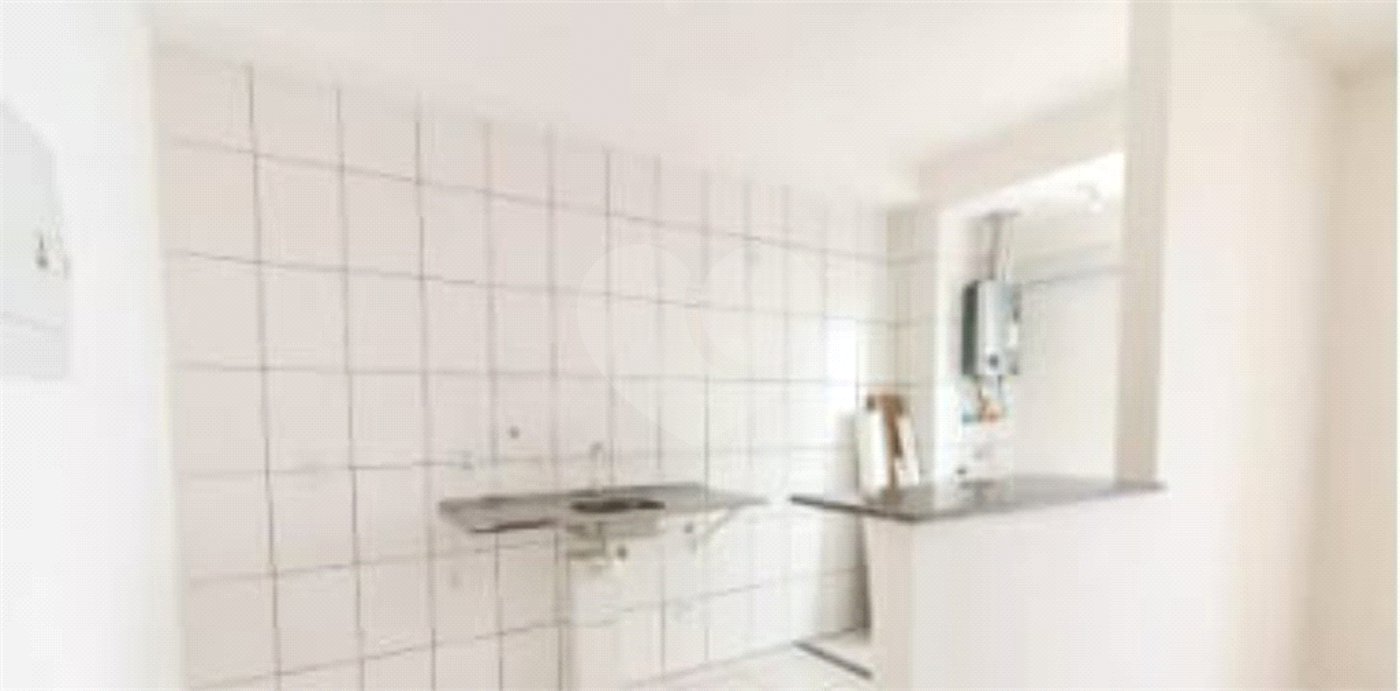 Apartamento à venda com 2 quartos, sendo 1 suíte, em Jardim Flor da Montanha, Guarulhos, SP