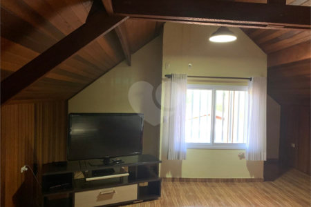 Casa Térrea à venda com 3 quartos, sendo 1 suíte, em Alpes D'ouro, Bom Jesus dos Perdões, SP