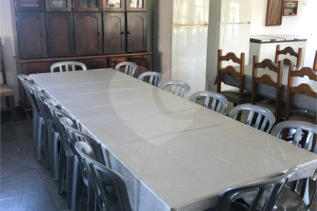 Chácara à venda com 9 quartos, sendo 6 suítes,  em Araçoiaba da Serra, SP