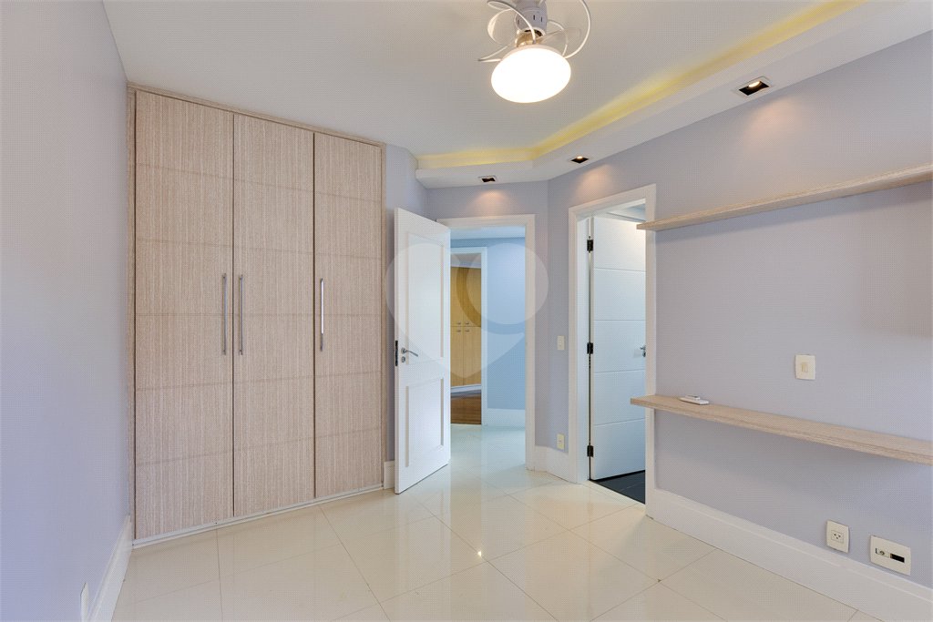 Apartamento à venda com 4 quartos, sendo 3 suítes, em Granja Julieta, São Paulo, SP