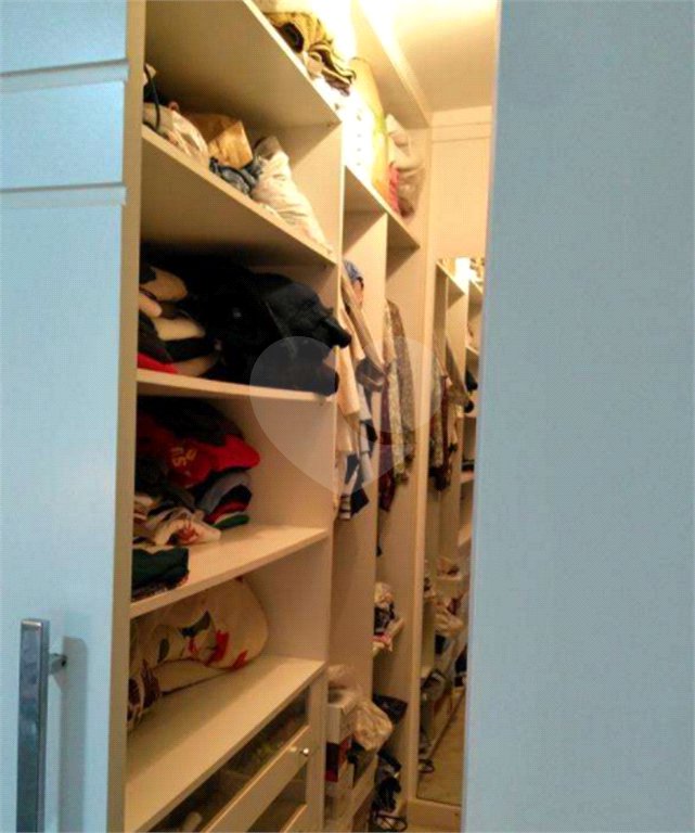 Sobrado à venda com 3 quartos, sendo 1 suíte, em Tremembé, São Paulo, SP