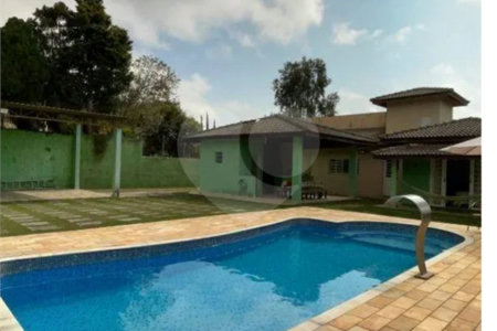 Casa em condomínio à venda com 3 quartos, sendo 2 suítes, no Centro, Bom Jesus dos Perdões, SP
