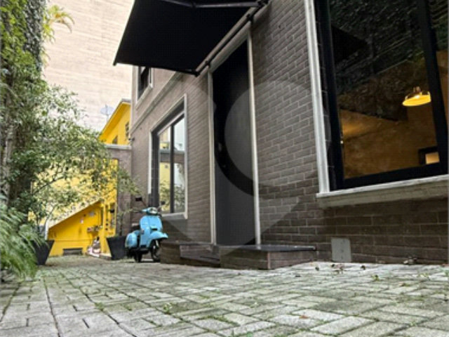 Casa de Vila à venda com 3 suítes em Vila Mariana, São Paulo, SP