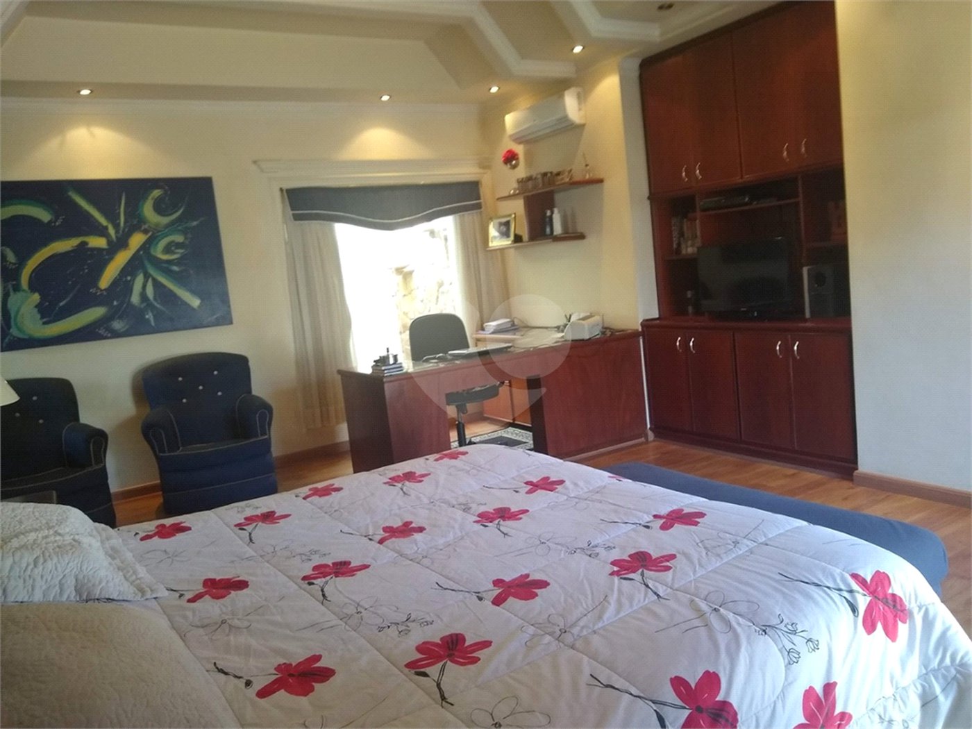 Casa à venda com 4 quartos, sendo 2 suítes, no condomínio Osato, Atibaia - SP