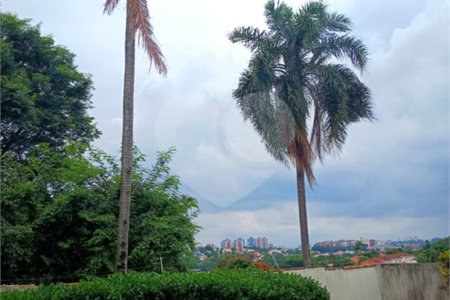 Casa Térrea à venda com 4 quartos, sendo 3 suítes, em Jardim Morumbi, São Paulo, SP