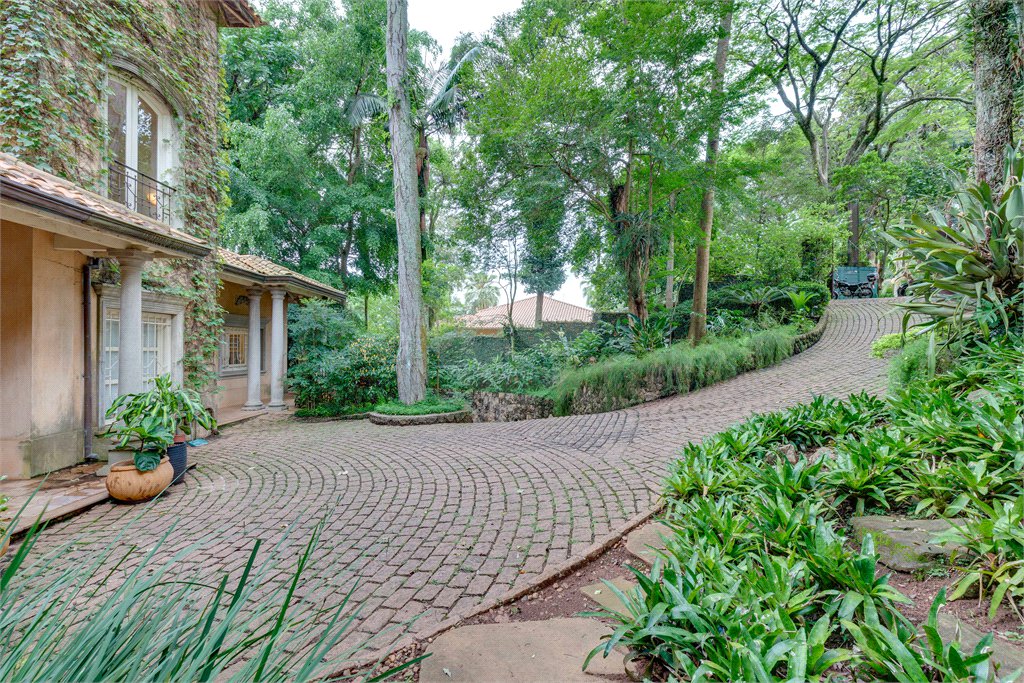 Casa à venda com 4 suítes no condomínio Chácara Flora, São Paulo - SP