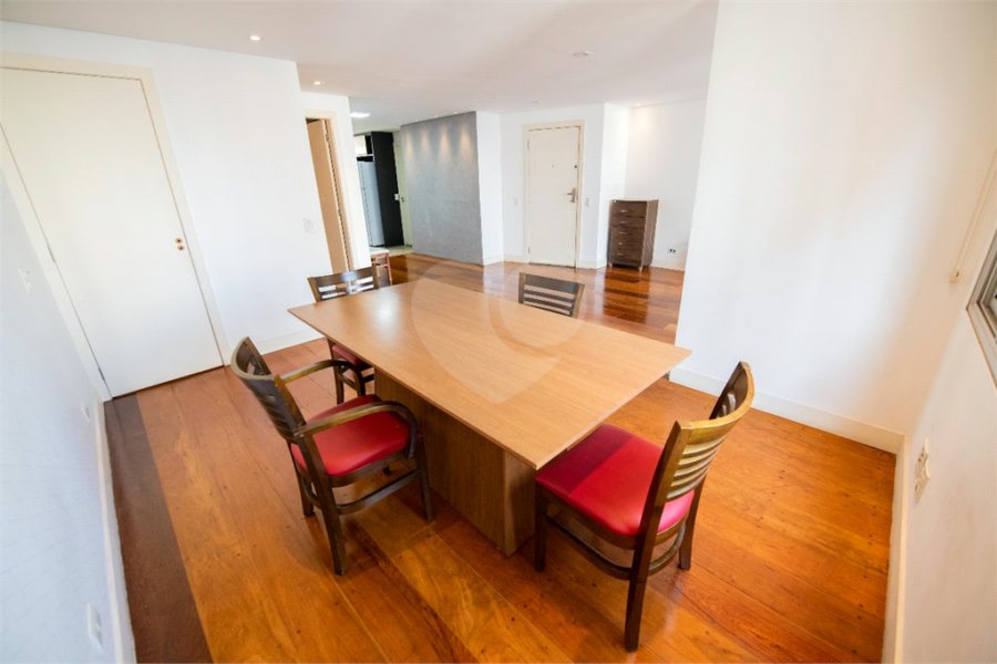 Apartamento à venda com 3 quartos, sendo 1 suíte, em Paraíso, São Paulo, SP