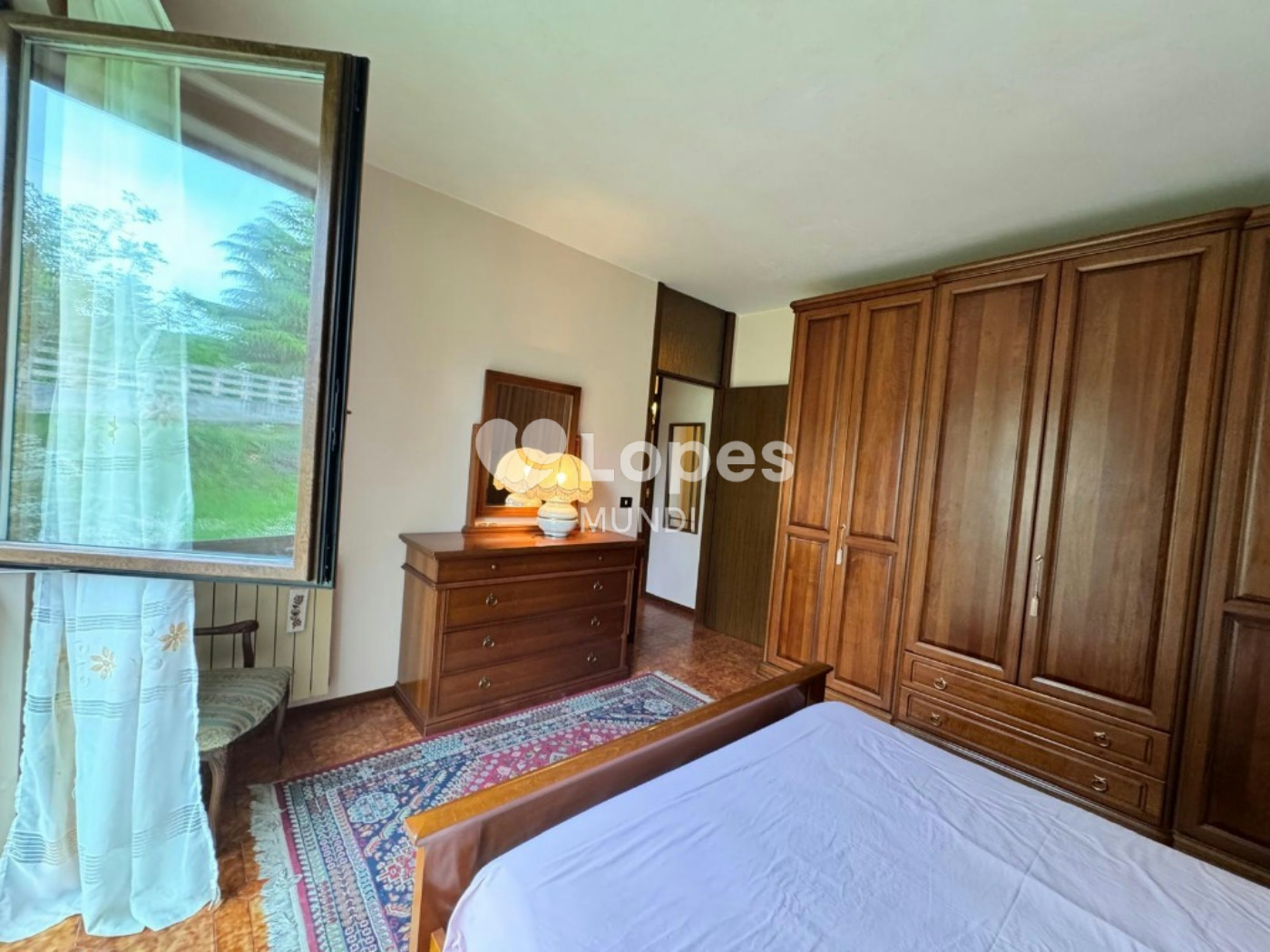 Casa multifamiliar à venda em Verona, Itália – 3 unidades e 12.000 m²