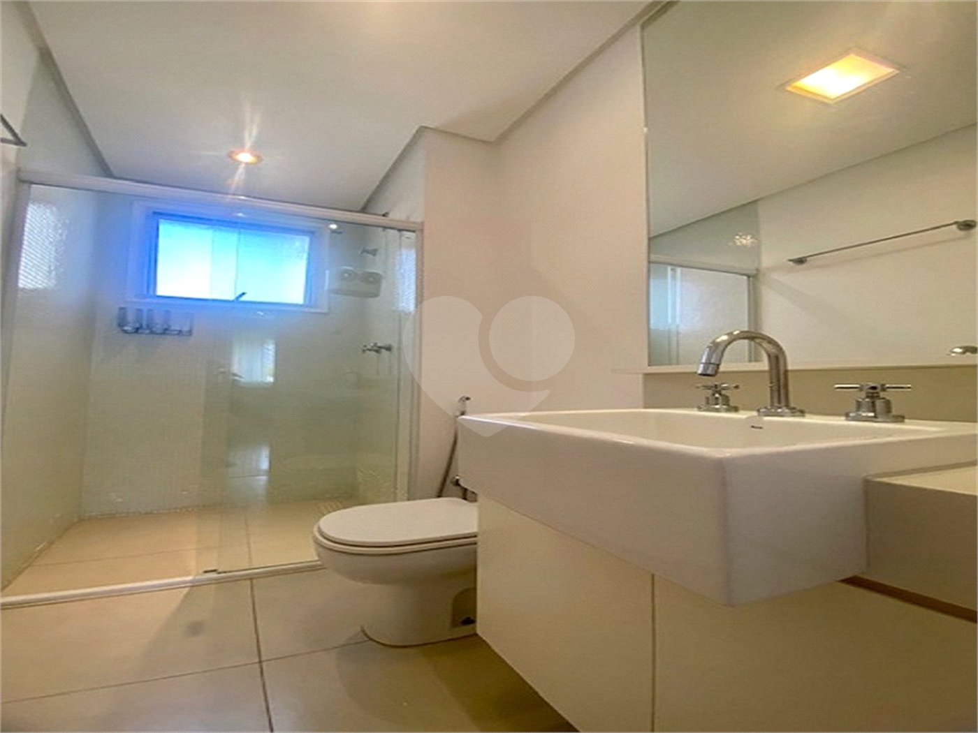 Apartamento à venda ou para alugar com 2 suítes em Itaim Bibi, São Paulo, SP
