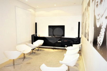 Apartamento para alugar com 3 quartos, sendo 2 suítes, em Brooklin Paulista, São Paulo, SP