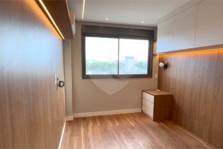 Apartamento à venda com 3 quartos, sendo 1 suíte,  em Parque Industrial Tomas Edson, São Paulo, SP