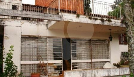 Sobrado à venda com 5 quartos, sendo 3 suítes,  em Vila Irmãos Arnoni, São Paulo, SP