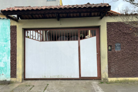 Casa à venda com 4 quartos, sendo 1 suíte,  em Jardim Ponte Grande, Mogi das Cruzes, SP