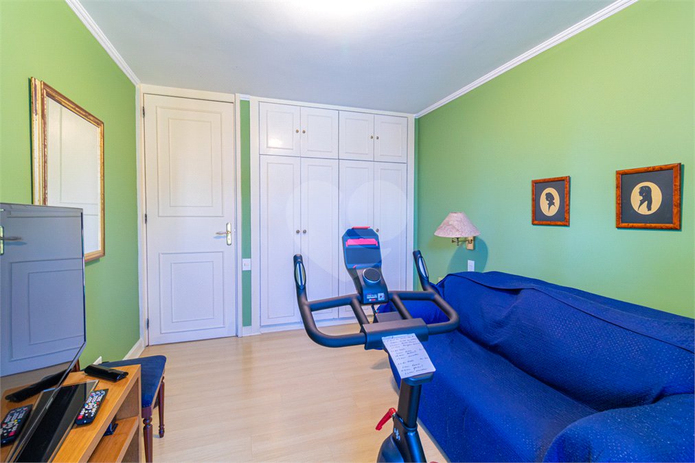 Casa à venda com 3 quartos, sendo 2 suítes, em Interlagos, São Paulo, SP