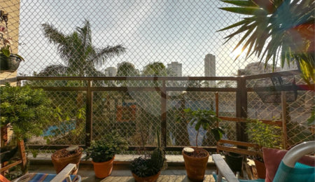 Apartamento à venda com 3 quartos, sendo 1 suíte, em Vila Sofia, São Paulo, SP