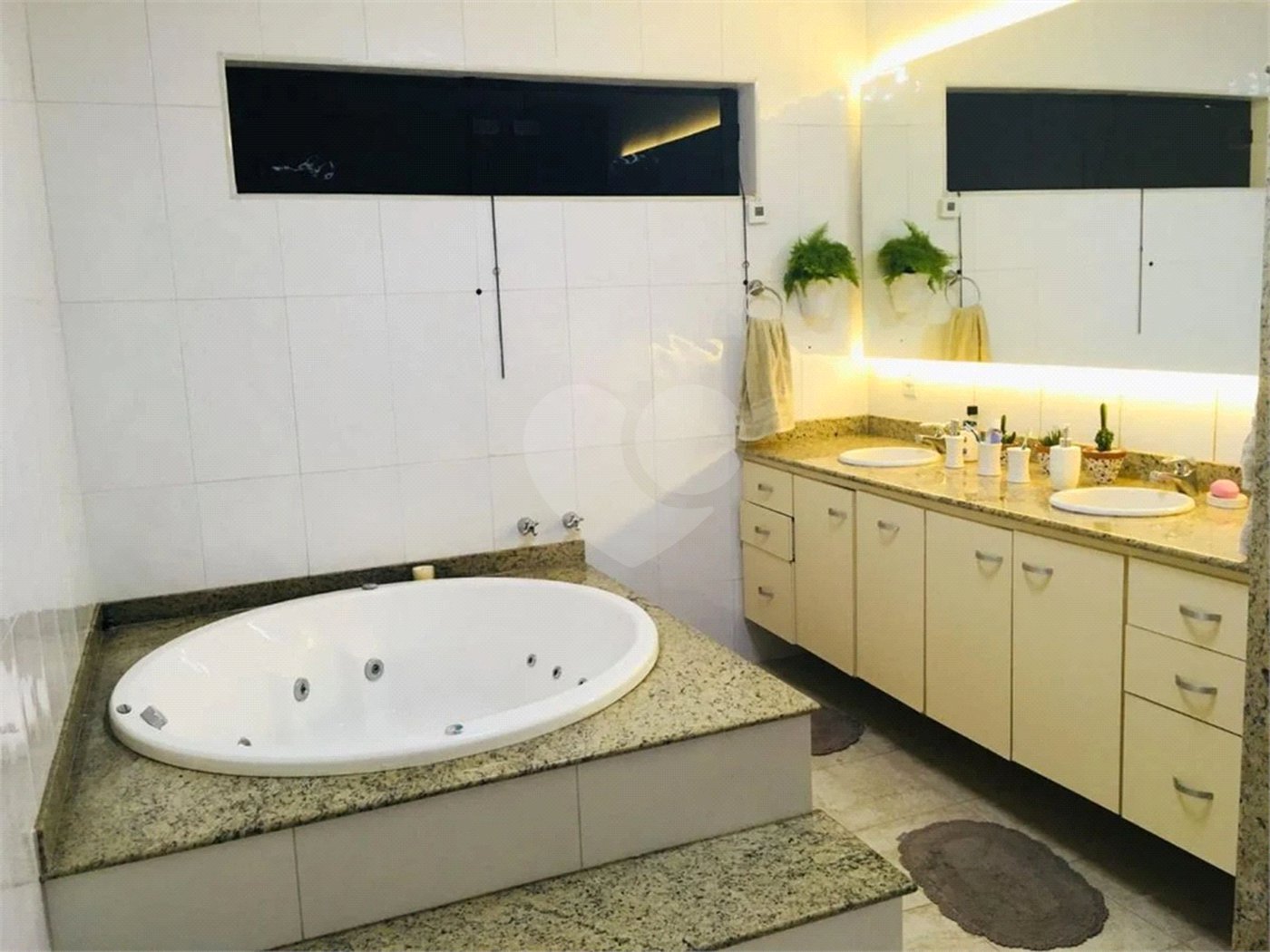 Casa à venda com 6 quartos, sendo 5 suítes, em Jardim São Bento, São Paulo, SP