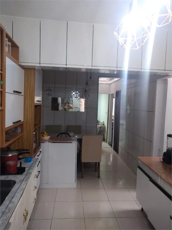 Casa à venda com 3 quartos, sendo 1 suíte, em Jardim Cris, São Paulo, SP