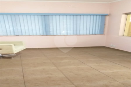 Sobrado à venda com 3 quartos em Chora Menino, São Paulo, SP