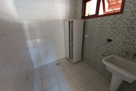 Sobrado à venda com 3 quartos, sendo 1 suíte, em Lar São Paulo, São Paulo, SP