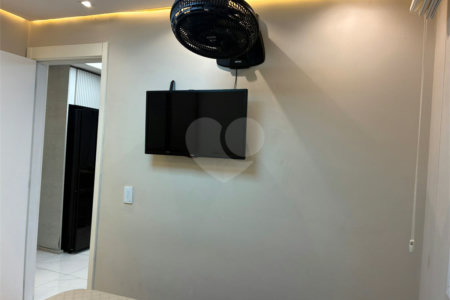 Apartamento à venda com 2 quartos em Santo Amaro, São Paulo, SP