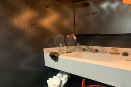 Apartamento à venda com 3 suítes em Vila Sônia, São Paulo, SP