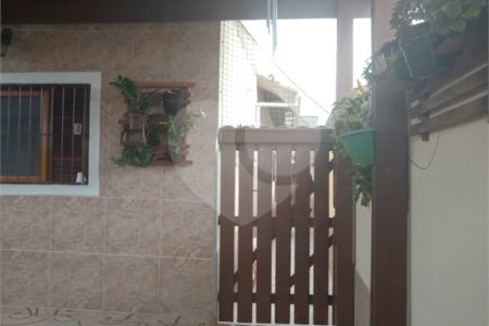 Casa à venda com 2 quartos em Jardim Savoy, Itanhaém, SP
