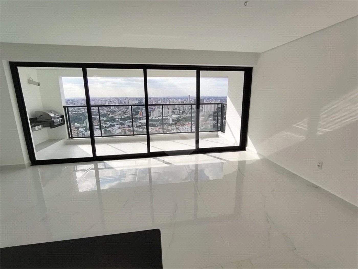 Apartamento à venda com 3 suítes em Parque Campolim, Sorocaba, SP