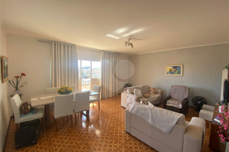 Casa à venda com 2 quartos, sendo 1 suíte, em Jardim Alvinópolis, Atibaia, SP