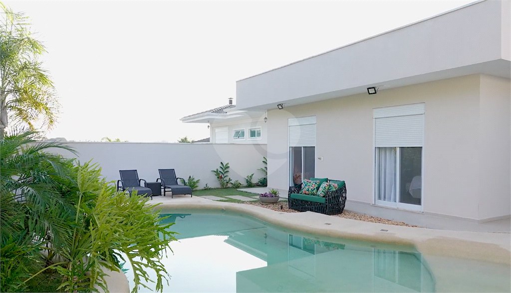 Casa à venda com 3 suítes no condomínio Residencial Terras de Vinhedo, Vinhedo - SP