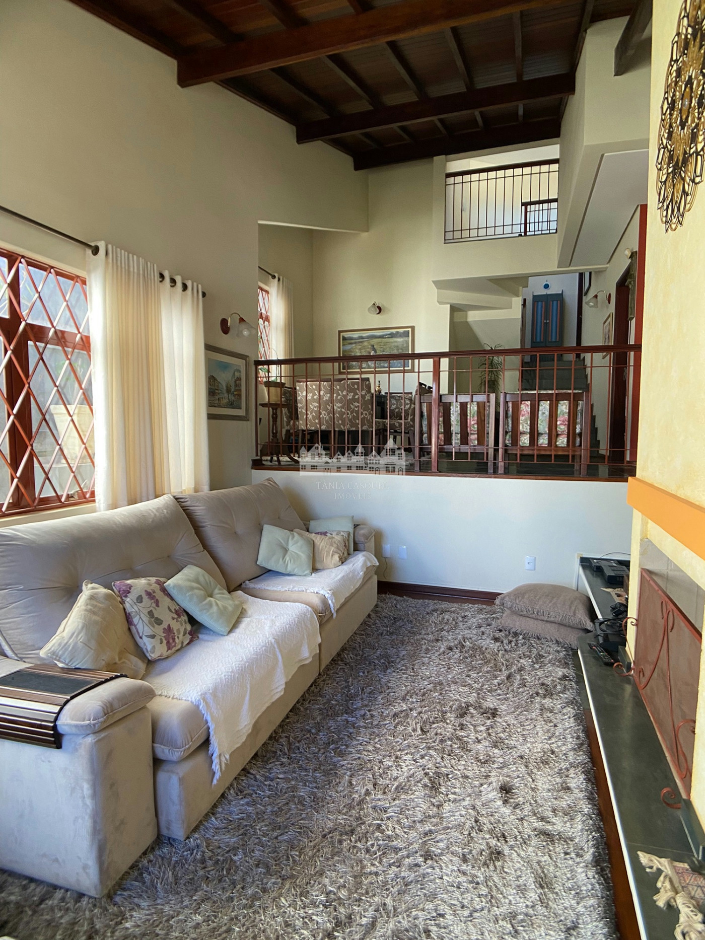 Casa à venda com 3 quartos, sendo 1 suíte, com vista deslumbrante em Recreio Maristela, Atibaia