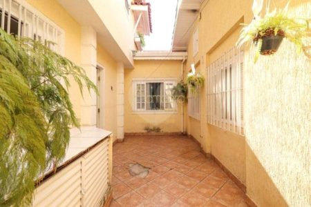 Casa à venda com 4 quartos, sendo 2 suítes, em Jardim Trussardi, São Paulo, SP