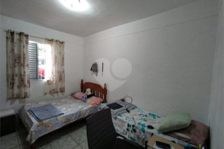 Casa Térrea à venda com 3 quartos em Santa Teresinha, São Paulo, SP