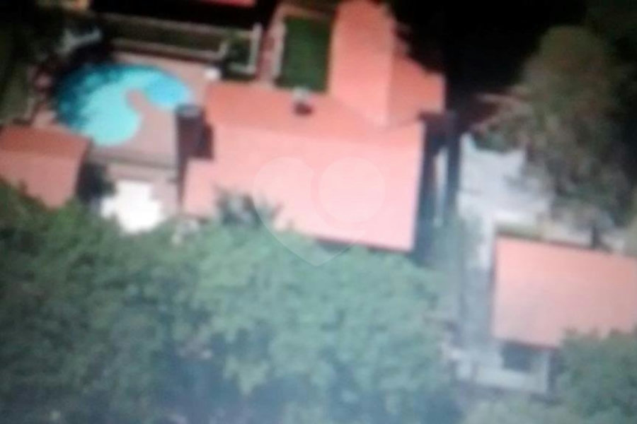 Sobrado à venda com 7 quartos, sendo 5 suítes, em Chácara das Paineiras, Carapicuíba, SP