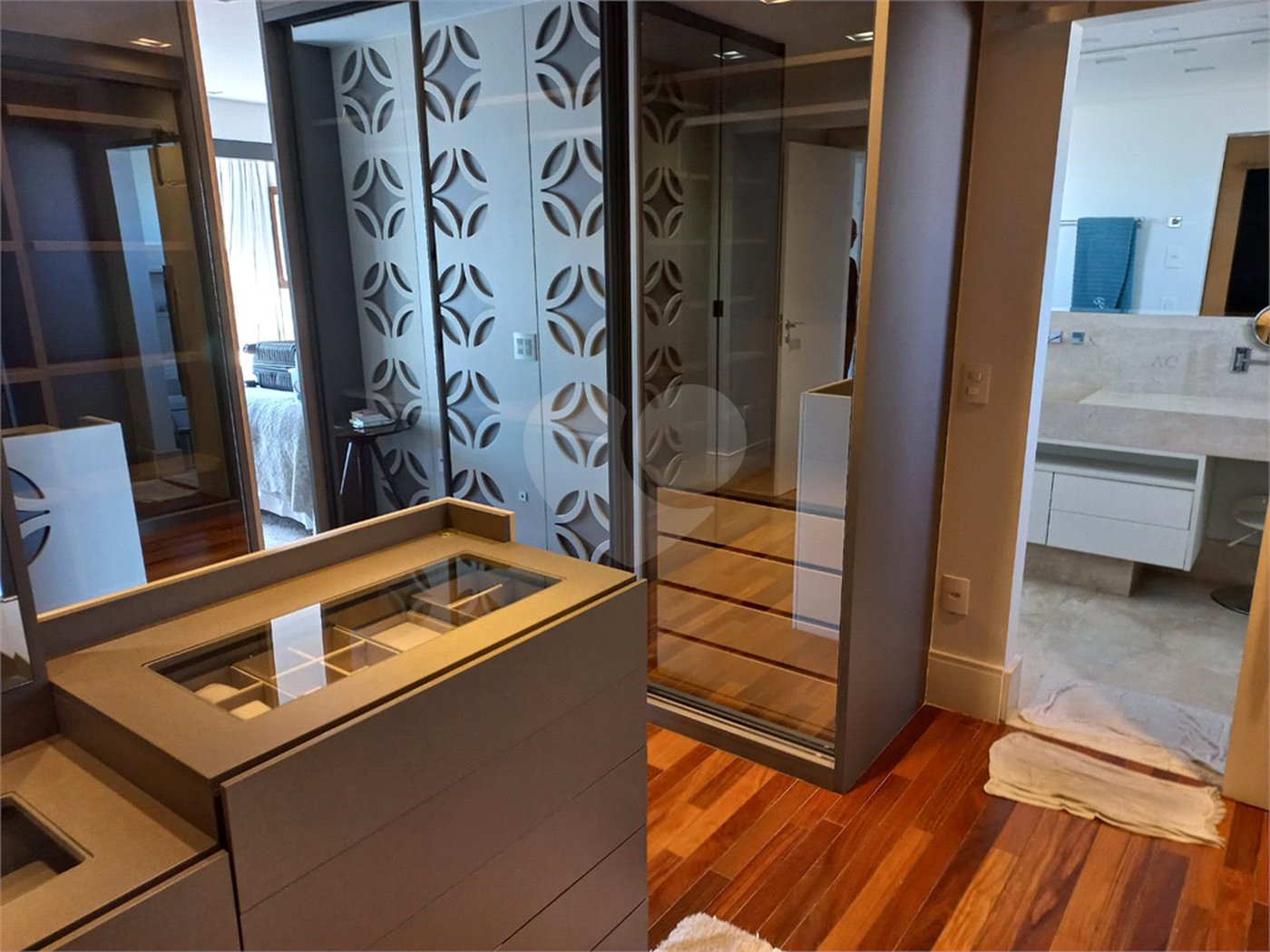 Apartamento à venda com 4 suítes em Santa Teresinha, São Paulo, SP
