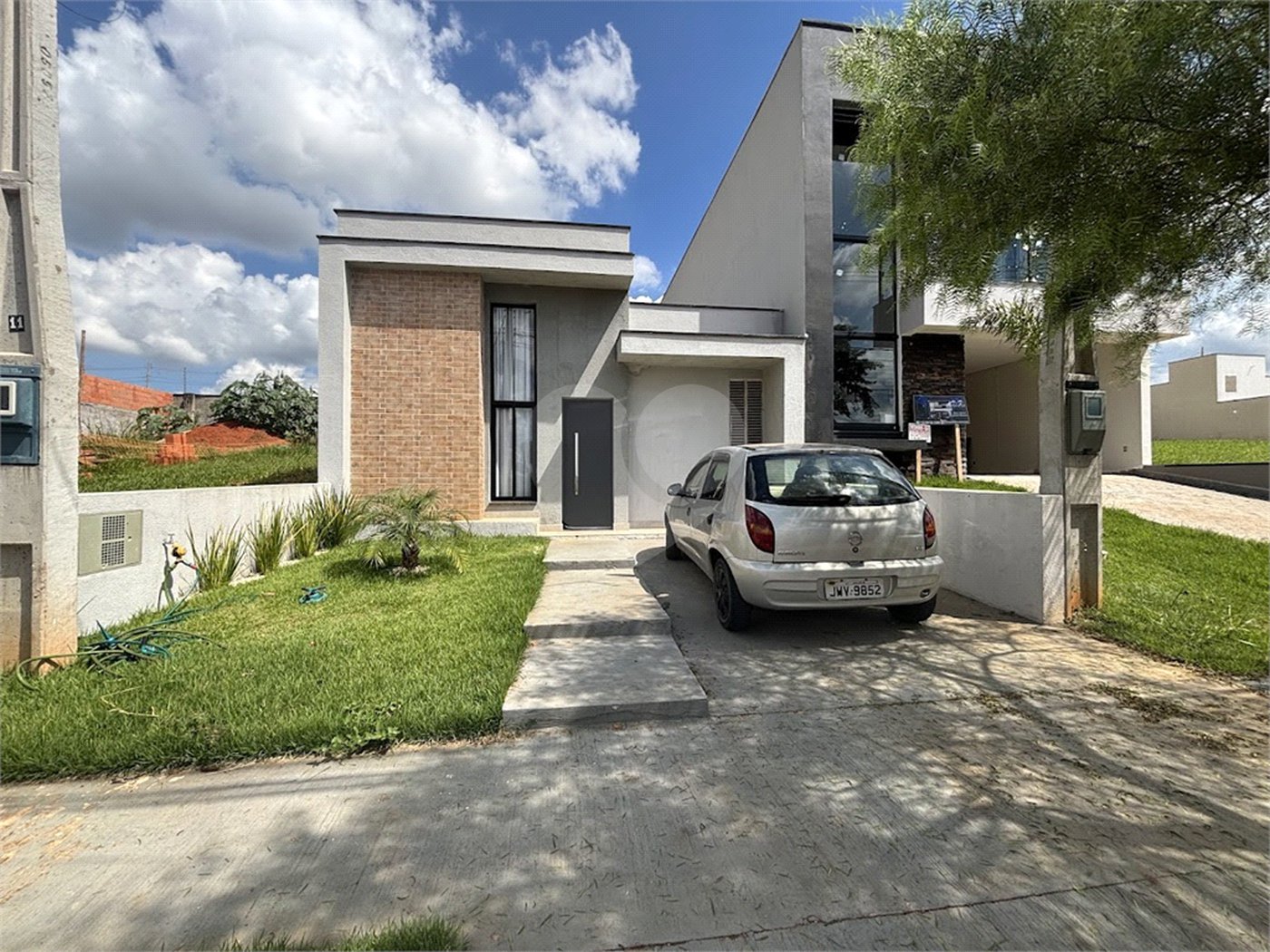 Casa à venda com 3 quartos, sendo 1 suíte, no condomínio Jardim, Sorocaba - SP