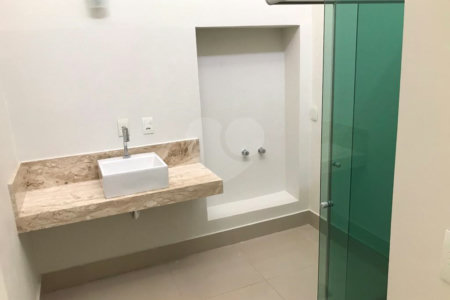 Sobrado à venda com 3 quartos, sendo 1 suíte,  em Jardim Chapadão, Campinas, SP
