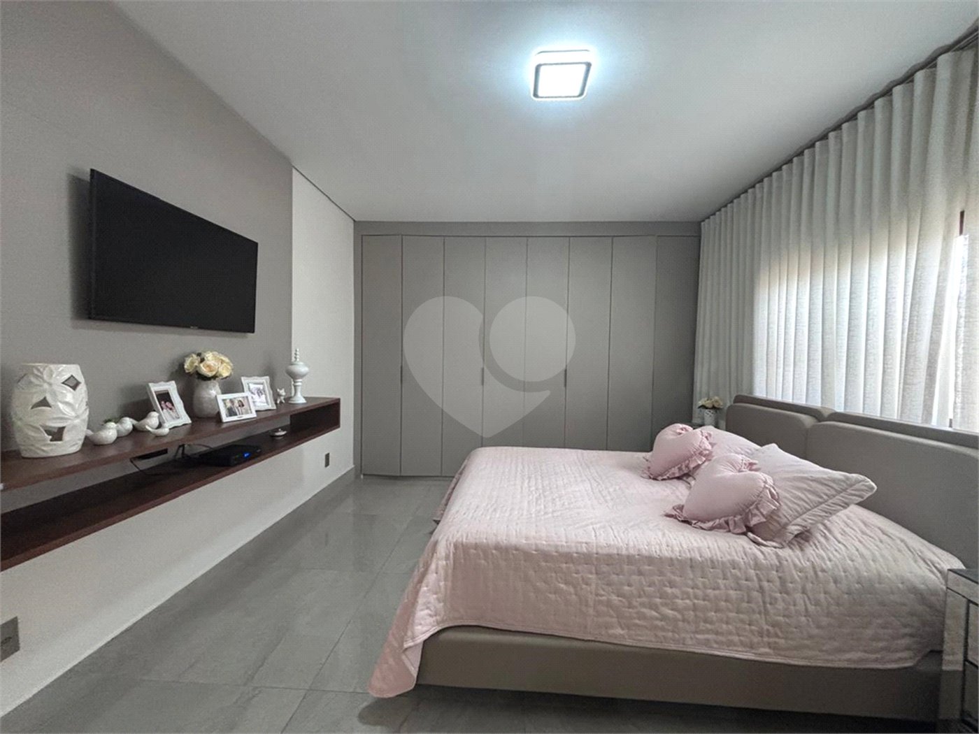 Casa à venda com 2 quartos, sendo 1 suíte, no condomínio Horizontes de Sorocaba, Sorocaba - SP