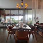 Casa à venda com 6 suítes no condomínio Vila Pinhal, Itirapina - SP