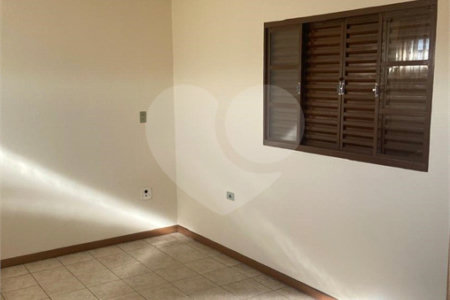 Sobrado à venda com 3 quartos, sendo 1 suíte,  em Jardim Selma Helena, Poá, SP